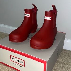 Military Red Chelsea Hunter boots size 6